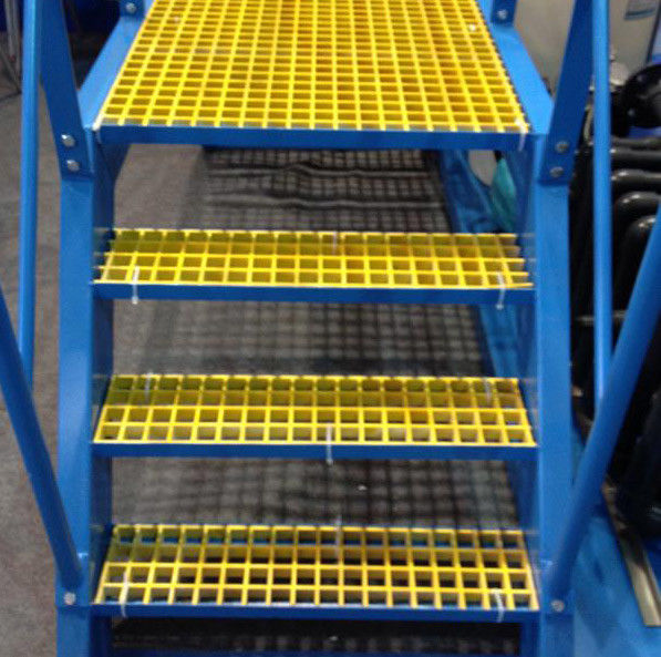Yellow Walkway FRP Grating Non Slip Fiberglass Grating Panels 30*30mm Size