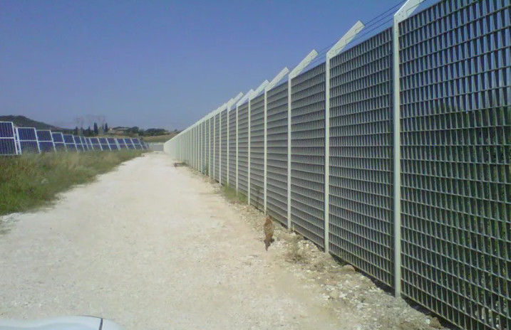 High Strength 6 Foot FRP Fencing Customizable Height Shape Color