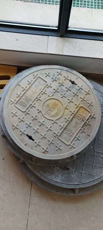 19.7 Inch Grey Fiberglass Circle Manhole Cover General Style For Road Construction