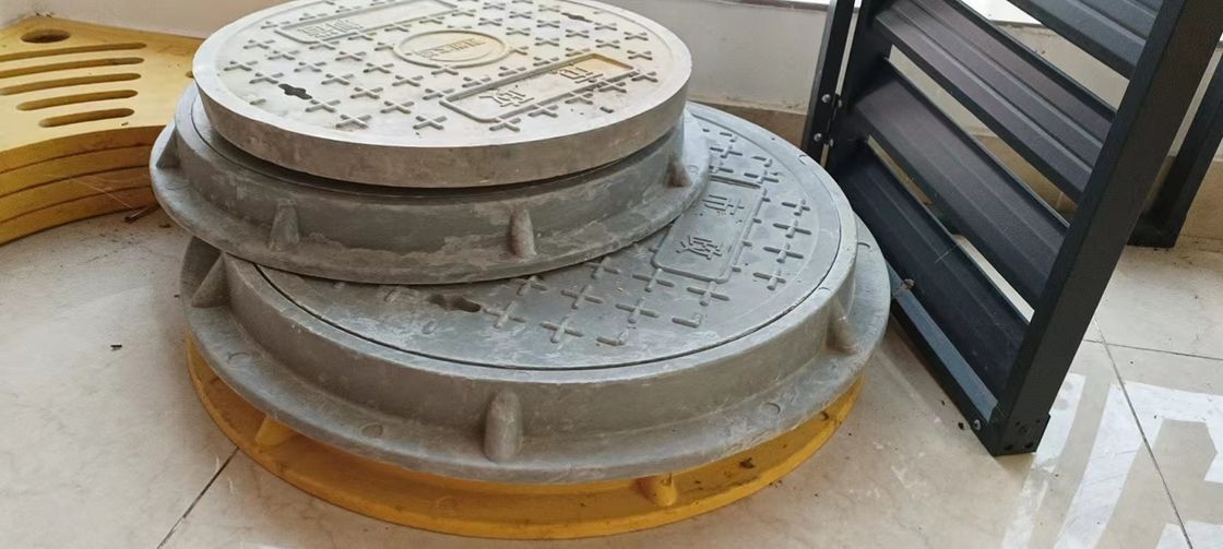 19.7 Inch Grey Fiberglass Circle Manhole Cover General Style For Road Construction