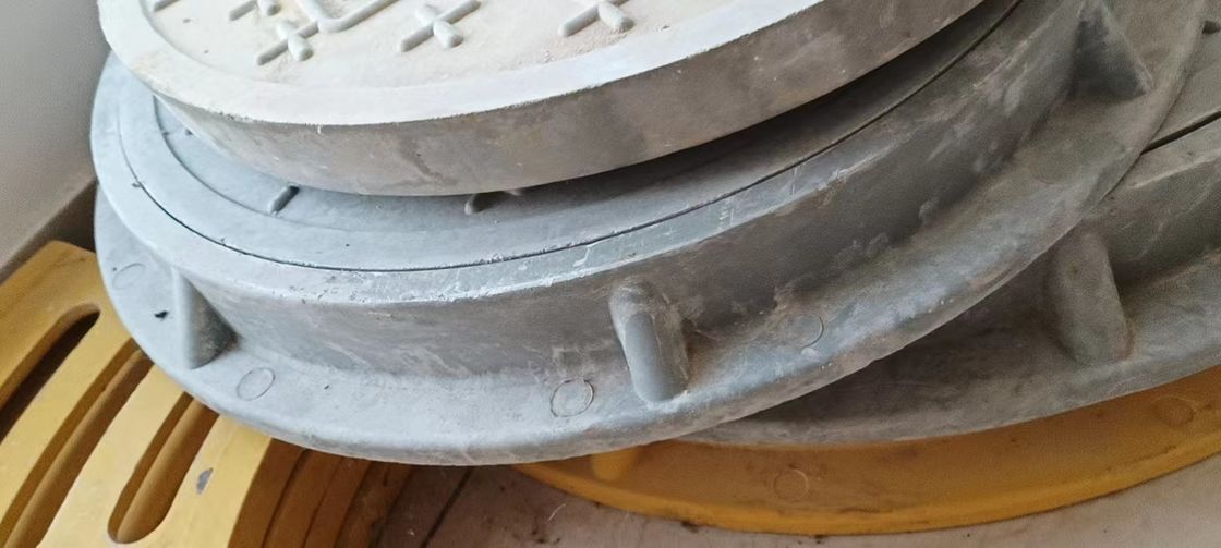 19.7 Inch Grey Fiberglass Circle Manhole Cover General Style For Road Construction