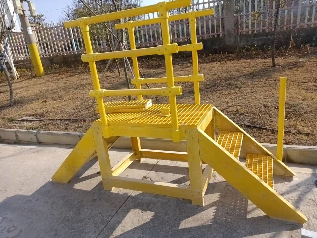 Customized Size FRP Grating To Build The Safety Ladder And Walkway Platform